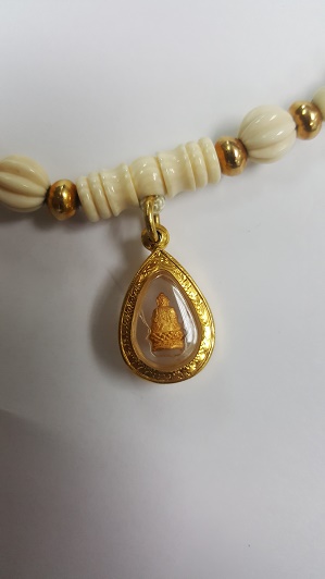 พระชัยวัฒน์พิมพ์จิ๋ว หลวงพ่อเปิ่นเนื้อทองคำ ปี2538