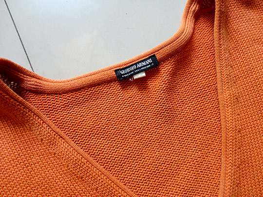 เสื้อแจกเกดไหมพรม ARMANI ของแท้ ขนาดประมาณ XL