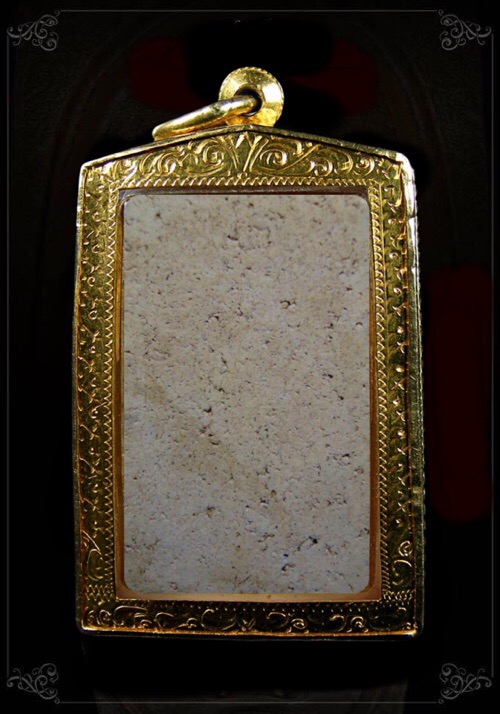 สมเด็จหลวงปู่ภูพิมพ์8ชั้นแขนหักศอก