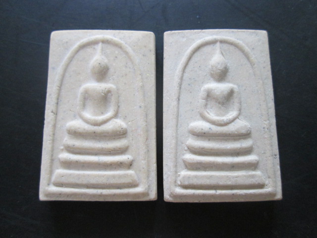 4 องค์ สมเด็จวัดระฆัง 122 ปี พ.ศ. 2537 พิมพ์ใหญ่นิยม พร้อมกล่องเดิม  เคาะเดียว