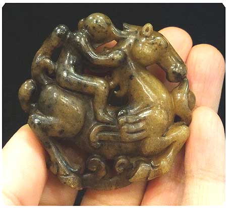 *จี้หินแกะสัญลักษณ์มงคล-ลิงขี่ม้า*