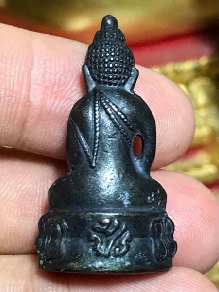 พระกริ่งโสฬส มปร. วัดราชประดิษฐ์ ปี 2515 หลวงปู่ทิม หลวง ปู่โต๊ะ หลวงปู่ดู่ ร่วมปลุกเสกครับ