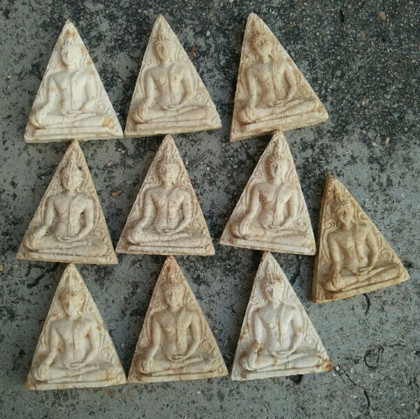 นางพญาหลวงปู่แหวน ปี16ออกวัดสัมพันธวงค์สวยๆ10องค์เคาะเดียวครับ