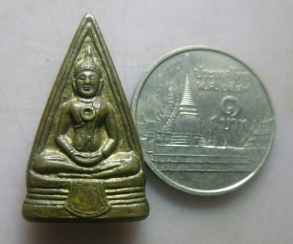 **วัดใจ**เหรียญหลวงพ่อโสธร พิมพ์สองหน้า มีวงแหวน ไม่ทราบรุ่น**เชิญชมครับ 