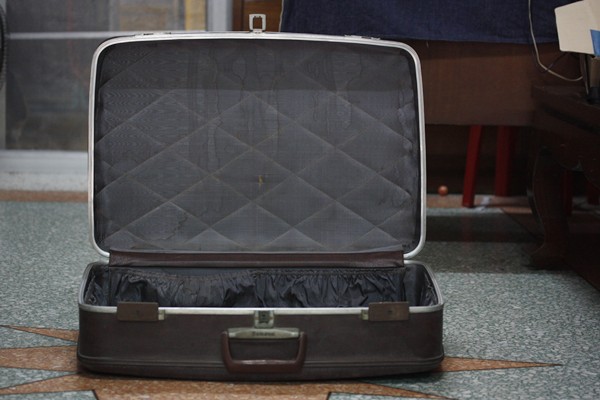 กระเป๋าเดินทางรุ่นเก่า