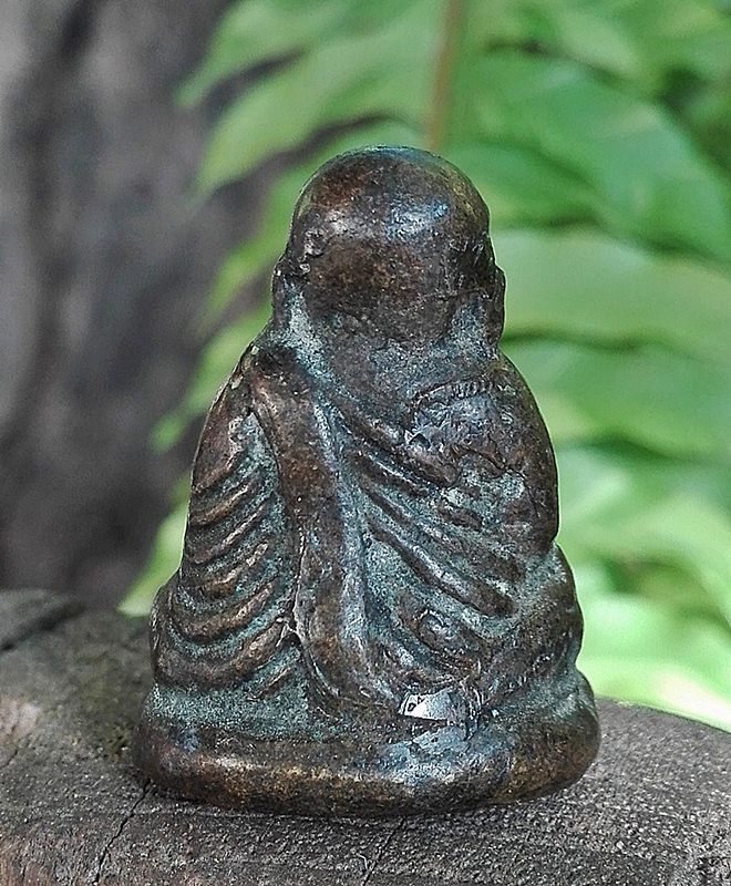 รูปหล่อหลวงพ่อเงิน วัดบางคลาน ปี28 รุ่น ปืนแตก " พิมพ์เศียรกลม " มีคราบเบ้า สนิมจับเดิมๆคลาสสิค