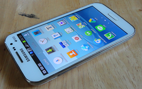 Samsung Galaxy Win DUOS ของแท้ สีขาว สวยๆ 2sim มีกล่องพร้อมของแถมด้วยครับ