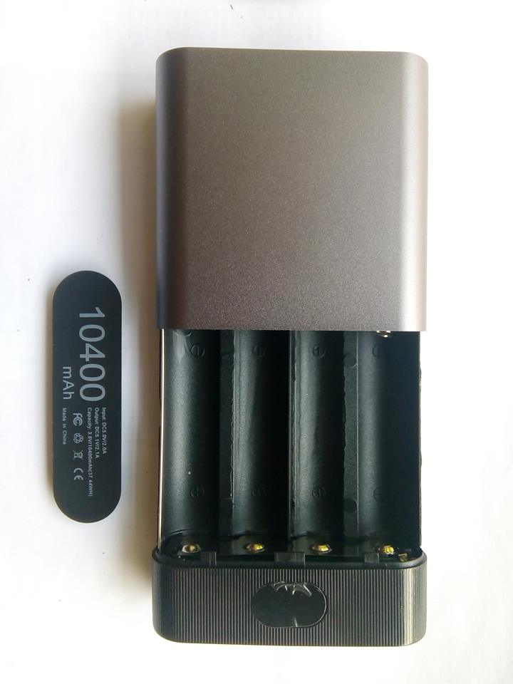 กล่อง Power Bank  ใช้ถ่านชาร์จ 18650 4ก้อน