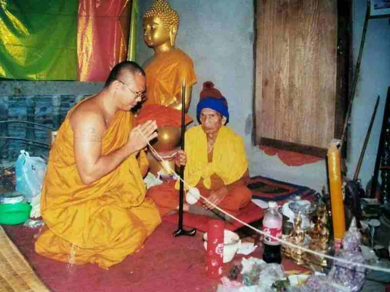 ขุนแผนออกศึกรุ่นหนึ่งในแผ่นดิน ฝังตะกรุด3กษัตริย์ หลวงปู่หมุนปลุกเสกปี41 วัดหลักเมืองพัฒนาราม 