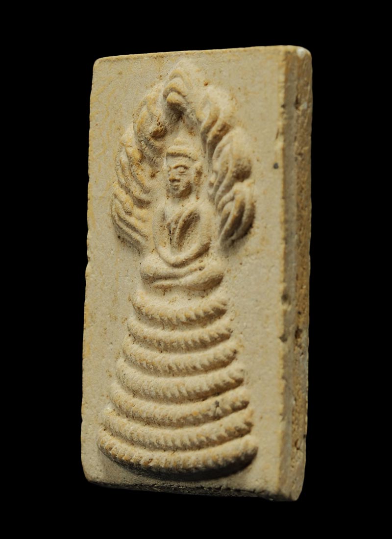 พระสมเด็จนาคปรก หลวงปู่จันทร์ วัดศรีเทพ จ.นครพนม ผสมมวลสารศักดิ์สิทธิ์ ผงพุทธคุณ ค่ะ