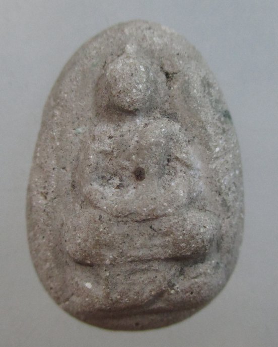 ๒๐ พระผงหยดน้ำ