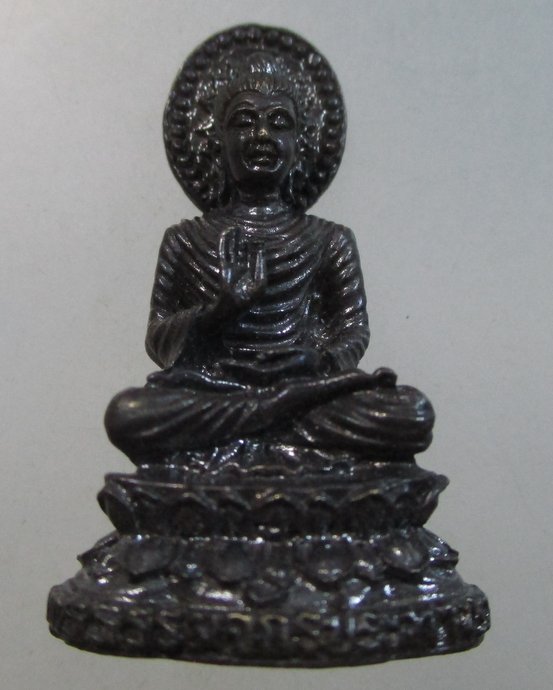 ๒๐ รูปหล่อ พระธรรมจักรประทานพร