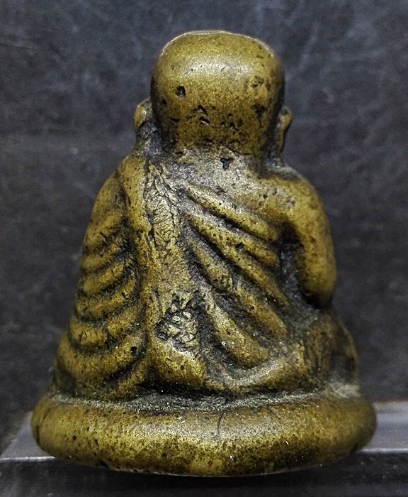 รูปหล่อ หลวงพ่อเงิน  แก่เนื้อระฆังเก่า สวยๆ