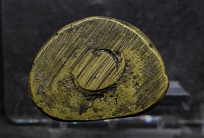 รูปหล่อ หลวงพ่อเงิน  แก่เนื้อระฆังเก่า สวยๆ