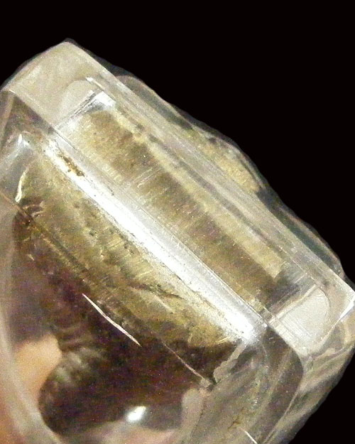 รูปหล่อไม่ทราบที่ เนื้อทองผสม