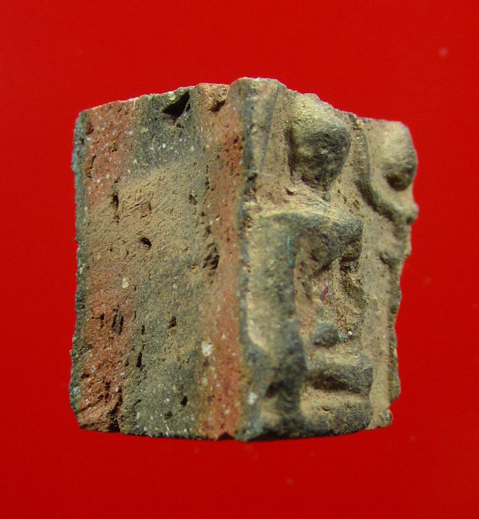 พระลูกหัวใจกำแพง (ตัดเดี่ยว) กรุเตาทุเรียง จ.สุโขทัย 