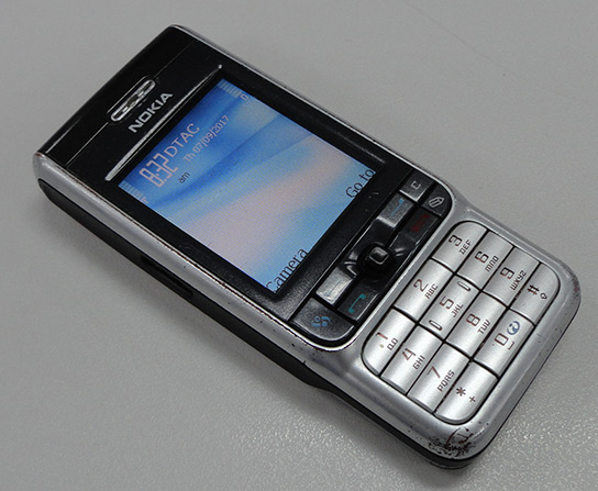 NOKIA 3230 สวยๆ รุ่นคลาสสิคในตำนาน พร้อมอุปกรณ์และกล่องครับ