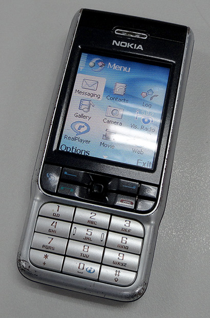 NOKIA 3230 สวยๆ รุ่นคลาสสิคในตำนาน พร้อมอุปกรณ์และกล่องครับ