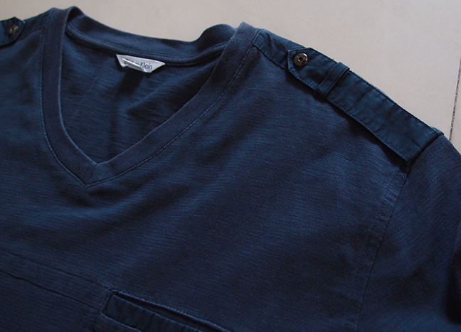 เสื้อยืด Calvin Klein คอวี + NAUTICA คอกลม + NIKE ผ้า DRI FIT  ได้ไปทีเดียว3ตัวเลยครับ