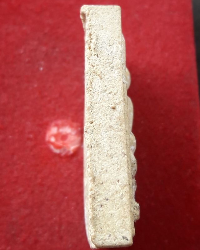 พระสมเด็จโนนผึ้ง หลวงปู่หมุน วัดโนนผึ้ง อ.กันทรารมย์ จ.ศรีสะเกษ