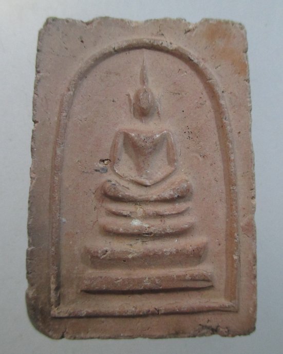 ๒๐ พระสมเด็จเนื้อดิน