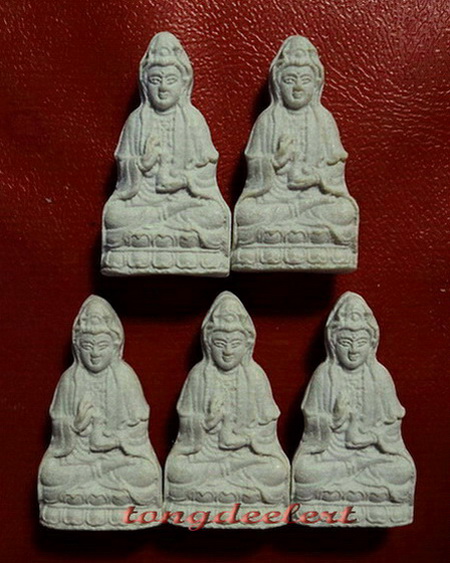 เจ้าแม่กวนอิม ญสส. สมเด็จพระญาณสังวรฯ วัดบวรนิเวศวิหาร รุ่นแรก สวยมากค่ะ