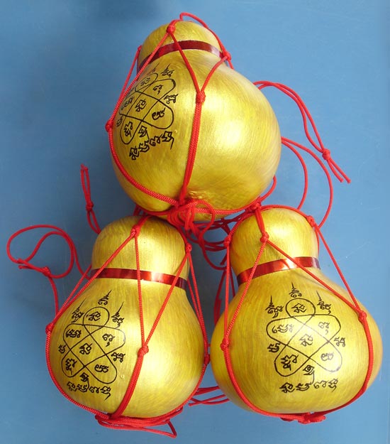 น้ำเต้าดูดทรัพย์ หลวงพ่อสาคร ปลุกเสก ปี 53 ครับ