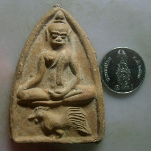 **วัดใจ**พระพุทธทรงไก่ เนื้อดิน เก่าๆ ไม่ทราบที่**สวยๆ เชิญชชมครับ 