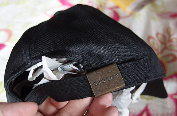 หมวก SISLEY สีดำ สวยๆ ฟรีไซส์ พิเศษมีแถมหมวก asics และ bodyglove ให้ฟรีด้วยครับ