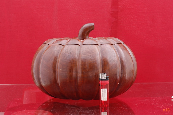 ฟักทอง แกะจากไม้