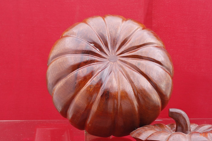 ฟักทอง แกะจากไม้