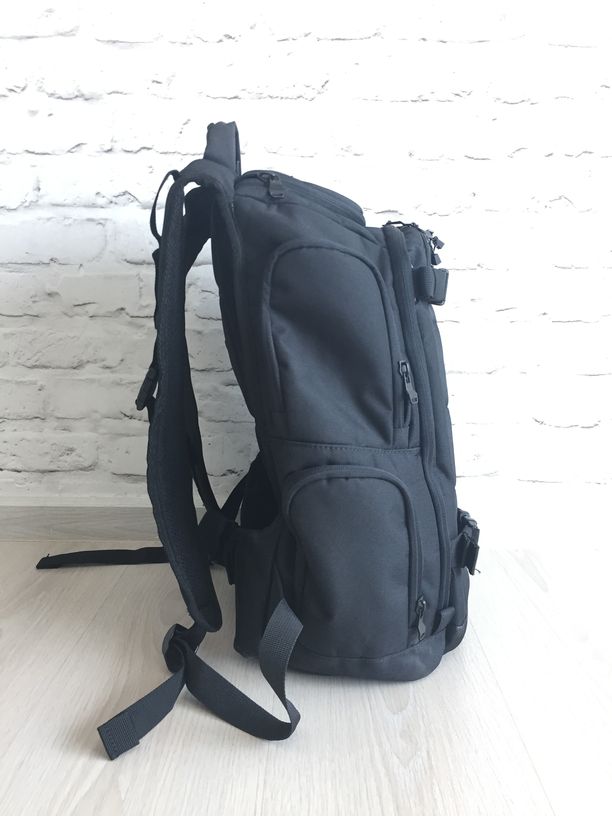 กระเป๋าเป้ Quiksilver สีดำ 