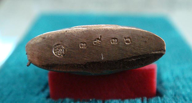 หลวงพ่อโสธร 2 หน้า เนื้อทองระฆังสูตรใหม่ "รุ่นมงคลมหาบารมี 85" ปี2556