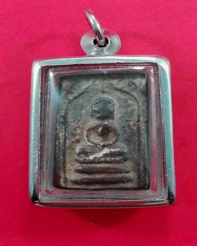 พระสมเด็จกรุวัดนก(วัดสกุณาราม) จ.อ่างทอง เนื้อผงผสมผงใบลาน ปี2476 