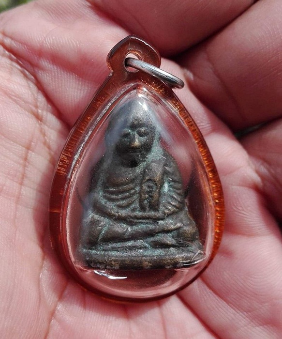 รูปหล่อหลวงพ่อเงิน วัดบางคลาน รุ่นฟ้าคำรณ ปี2534 เนื้อหล่อโลหะผสมเก่าจัดๆ องค์นี้ เดิมๆครับ