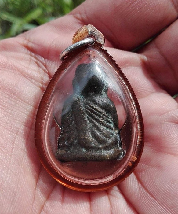 รูปหล่อหลวงพ่อเงิน วัดบางคลาน รุ่นฟ้าคำรณ ปี2534 เนื้อหล่อโลหะผสมเก่าจัดๆ องค์นี้ เดิมๆครับ