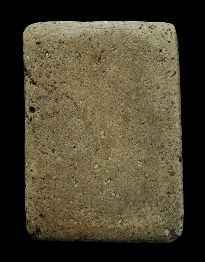 พระสมเด็จ วัดเกศไชโย พิมพ์ 3 ชั้น นอกพิมพ์  ค่ะ 