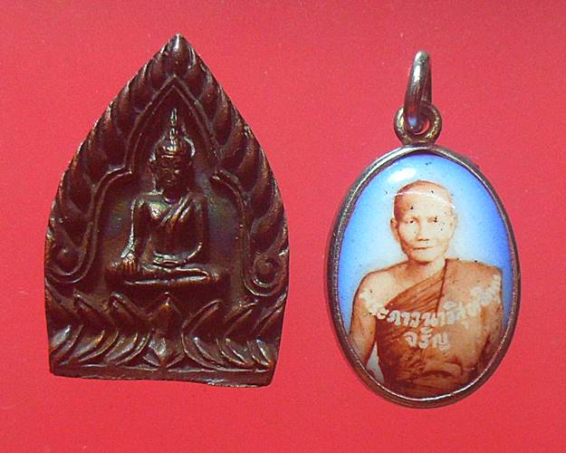 หลวงพ่อจรัญ วัดอัมพวัน สิงห์บุรี 2องค์  ชุดที่2