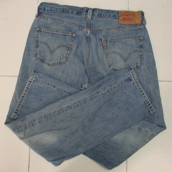 กางเกงยีนส์ Levi's 501 มือสอง (เคาะเดียว)