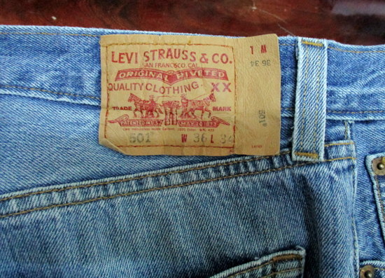 กางเกงยีนส์ Levi's 501 มือสอง (เคาะเดียว)