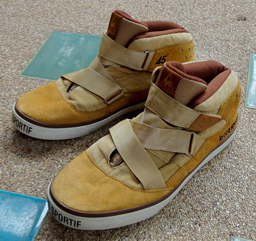 รองเท้า lecoq sportif ของแท้ upperบน เป็นหนังน้ำตาล เบอร์ 41 ครับ