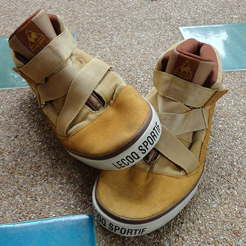 รองเท้า lecoq sportif ของแท้ upperบน เป็นหนังน้ำตาล เบอร์ 41 ครับ