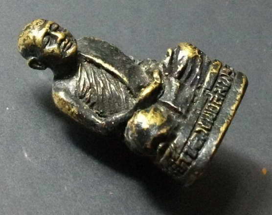 รูปหล่อหลวงพ่อสมพร วัดถ้ำเนินพระะปรางค์ อ.ชุมแสง จ.นครสวรรค์