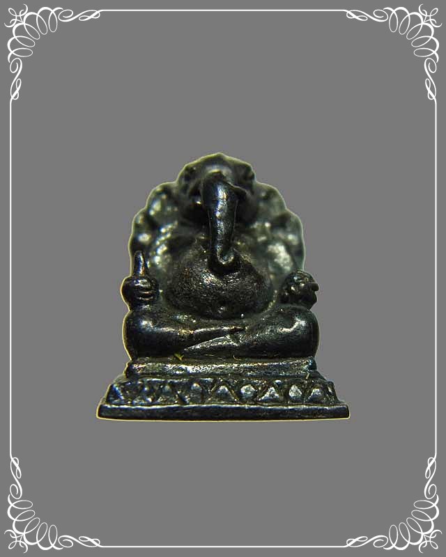 รูปหล่อหลักเมืองพระประแดง รุ่นพ่อให้ 80 องค์ที่ 2 