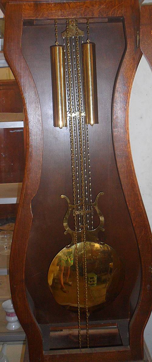 นาฬิกาตั้งพื้น รูปทรงกีต้าร์ น้ำเข้าจากเยอรมัน เดินดีครับ สภาพสวยงานเก่า