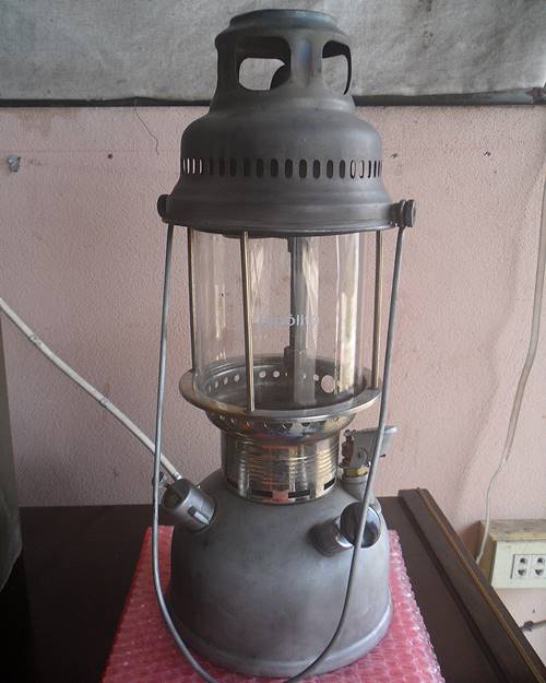 ตะเกียงทหาร นำเข้าจากเยอรมัน สภาพสวยมาก