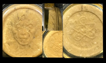 พระผงพิมพ์จันทร์ลอย หลวงปู่ทิม วัดละหารไร่ (ออกวัดบ่อวิน จ.ชลบุรี) 