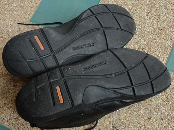 รองเท้า rockport ของแท้ แบรนด์ดัง USA เบอร์ 42 สวยๆครับ รุ่นนี้ร่วมกับ Adidas ผลิตพื้นให้