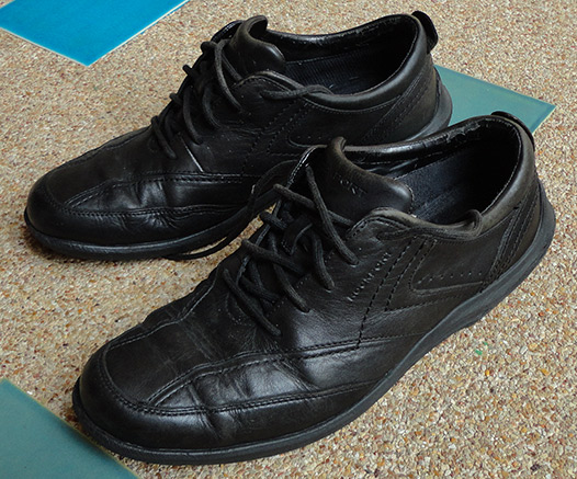 รองเท้า rockport ของแท้ แบรนด์ดัง USA เบอร์ 42 สวยๆครับ รุ่นนี้ร่วมกับ Adidas ผลิตพื้นให้