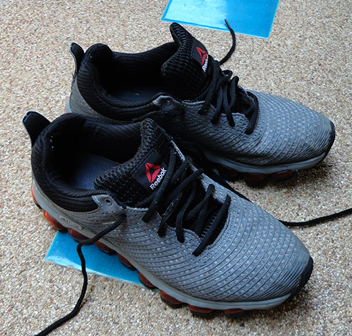 รองเท้า Reebok ของแท้ รุ่น JET FUSE sneakers เจลพื้นแดงส้ม มีรีวิวให้ดู จะขาย990.-